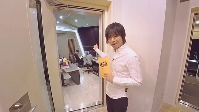 想知道声优是如何配音的吗?只要用VR就可以体验囉!让浪川大辅的「声优养成讲座」带你了解幕后配音工作🎤