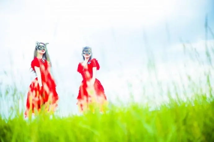 不露脸也能卖写真-ClariS初写真集「illusion ～ひかりに包まれて～」9月1日发售-绝对领域