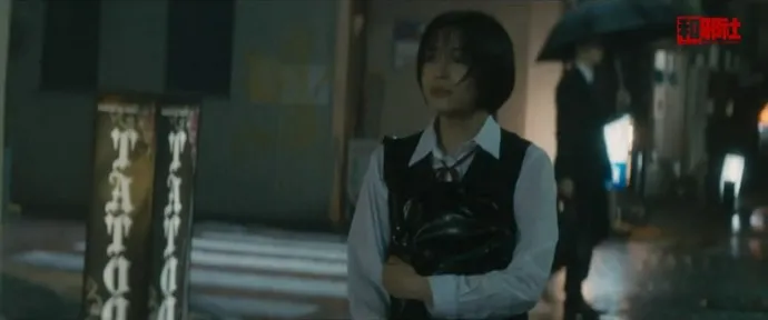 少女怀春心仪老师 排除万难屋顶热吻-漫改真人电影『先生!/老师!』预告片公布