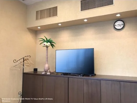 《精灵宝可梦》超巨大「阿罗拉椰蛋树」模型出现啦XD!摆在家中可以享受到南国岛屿的气氛哦w