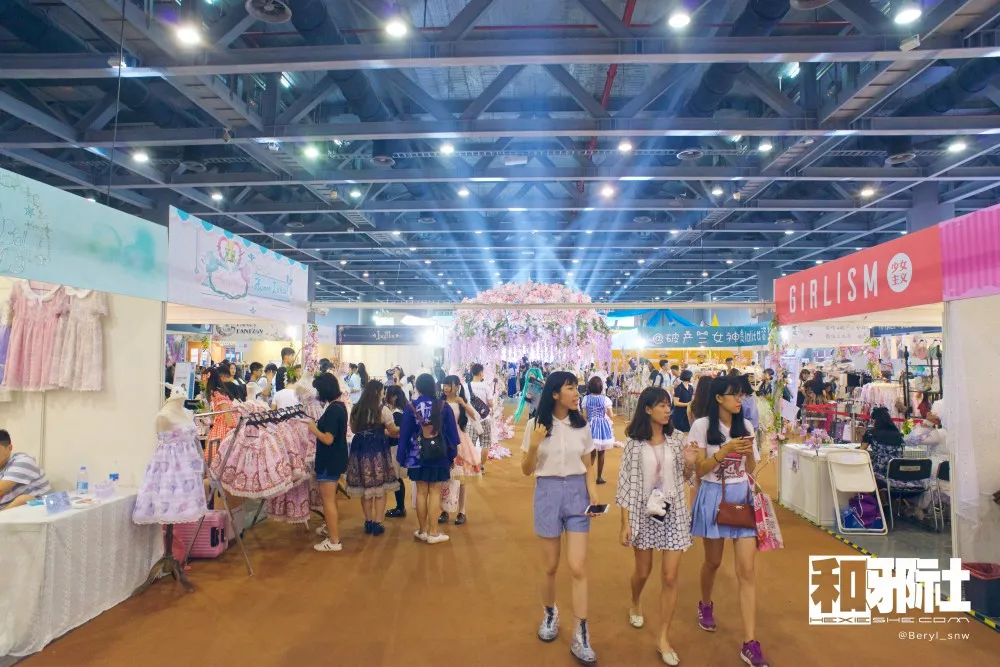 厂商诚意满满 妹子争奇斗艳-广州萤火虫Cosplay 图报 + 游场手记