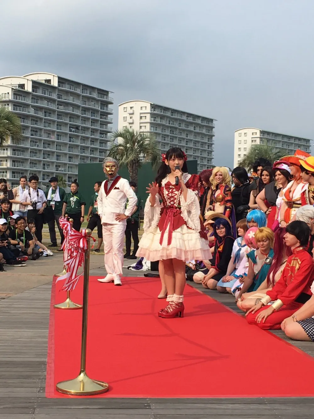 恶宅退散-上坂堇灵梦扮相登场WCS总决赛