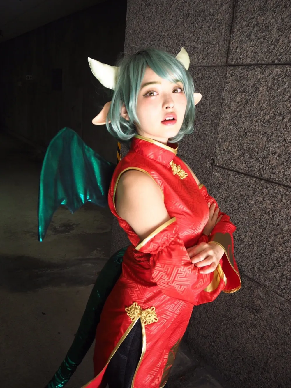 头上有犄角 身后有尾巴-上坂堇WCS『魔导物语』龙女COS
