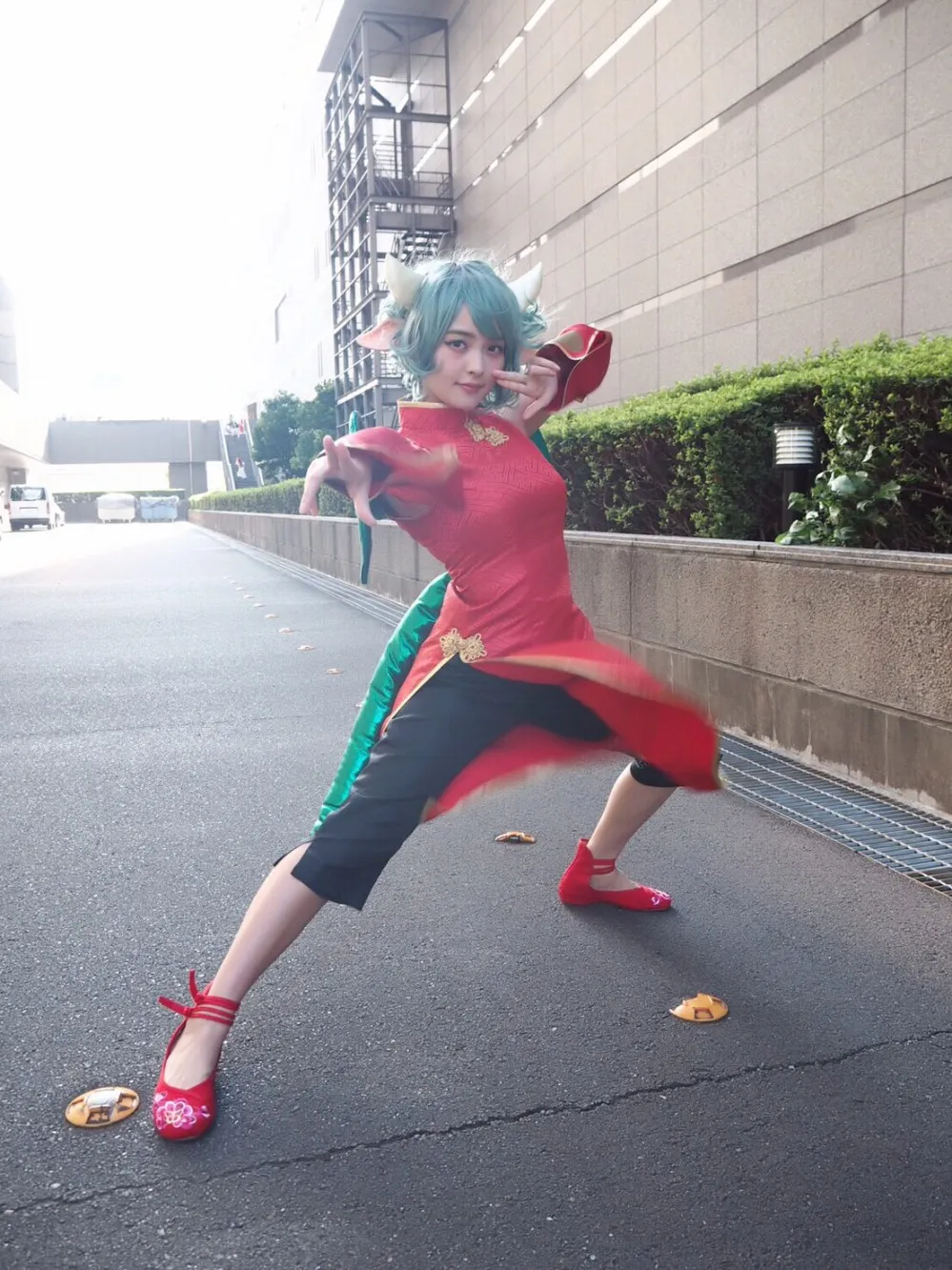 头上有犄角 身后有尾巴-上坂堇WCS『魔导物语』龙女COS