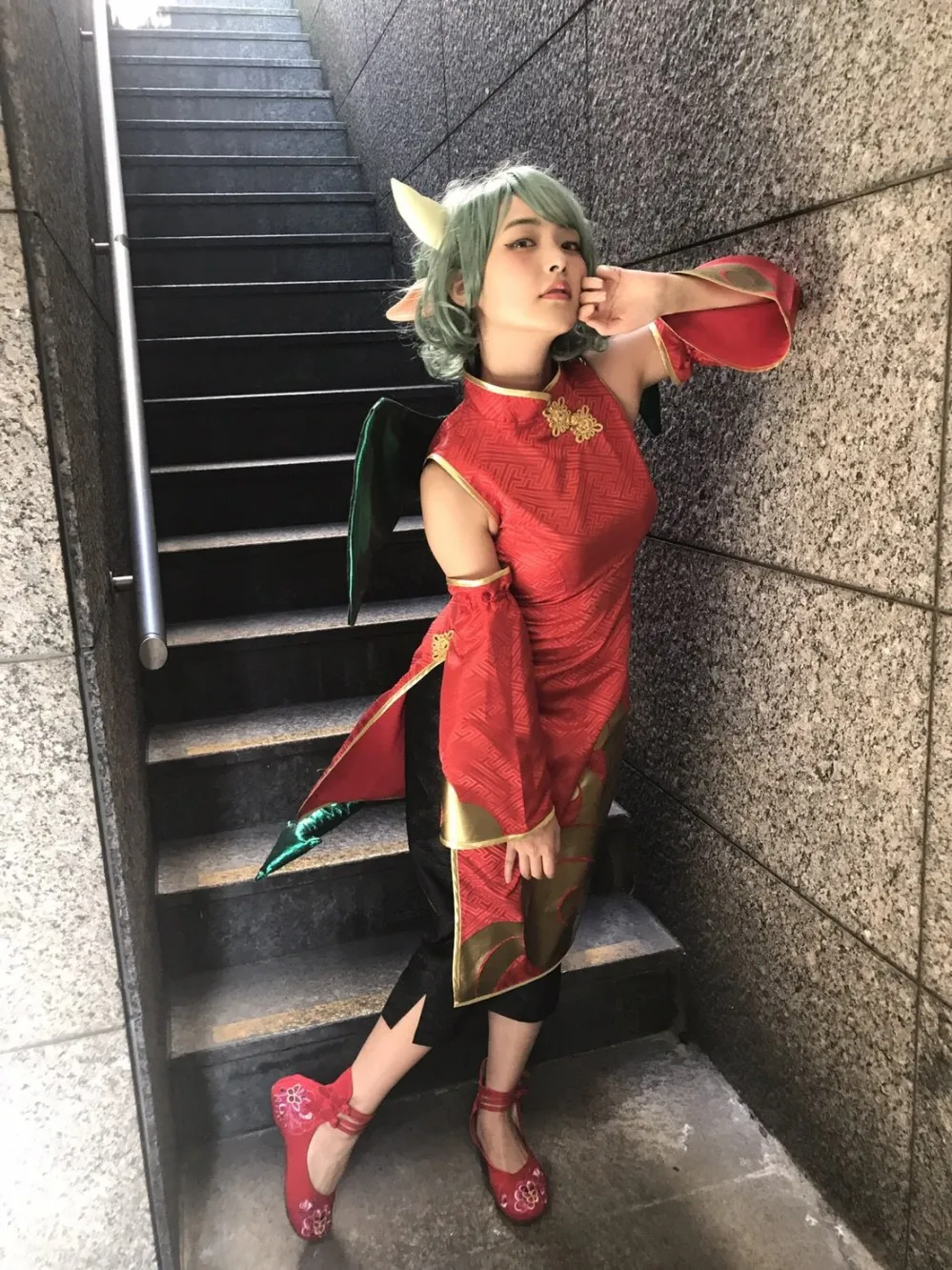 头上有犄角 身后有尾巴-上坂堇WCS『魔导物语』龙女COS