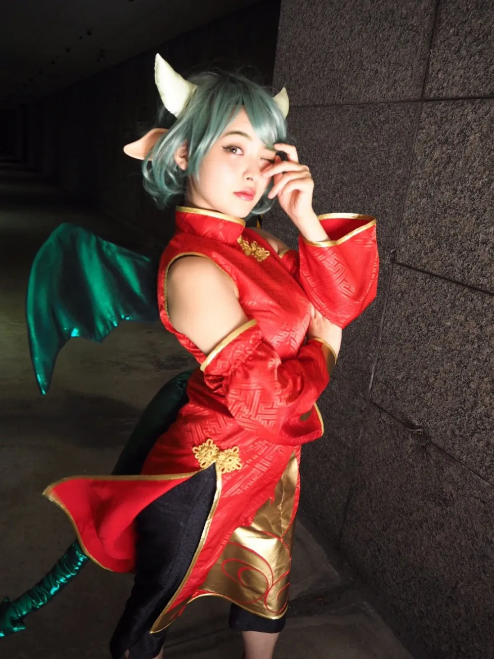 头上有犄角 身后有尾巴-上坂堇WCS『魔导物语』龙女COS