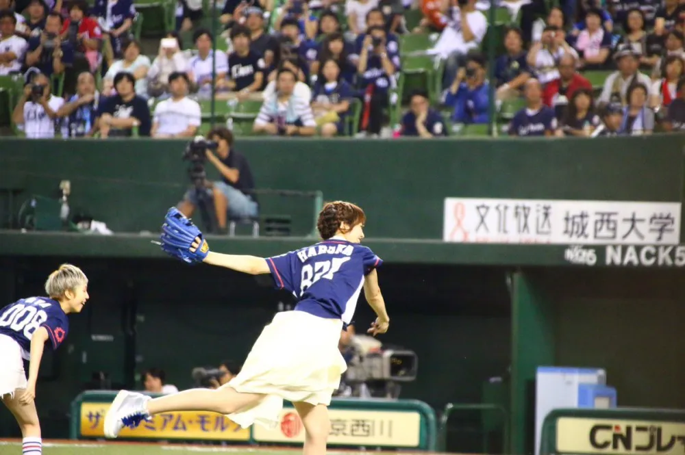 佳村遥 平野绫 井口裕香为职棒埼玉西武狮开球