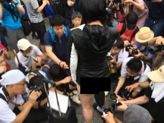 裙子下面有摄魔-C92五十万人次落下帷幕 裙子下面有摄魔-C92五十万人次落下帷幕