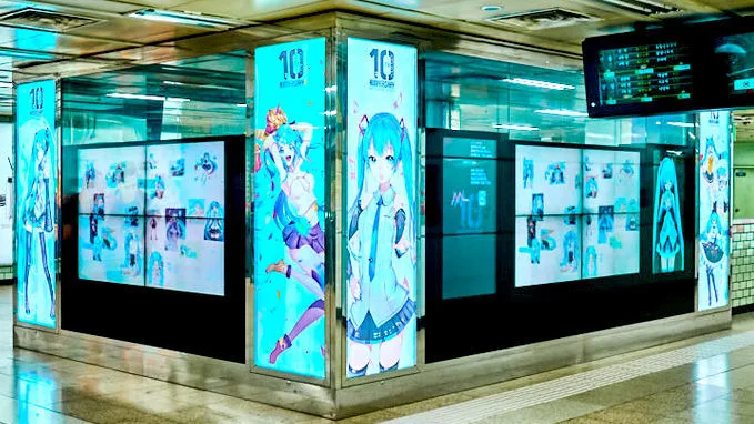韩国粉丝集资为初音未来10岁生日做地铁广告