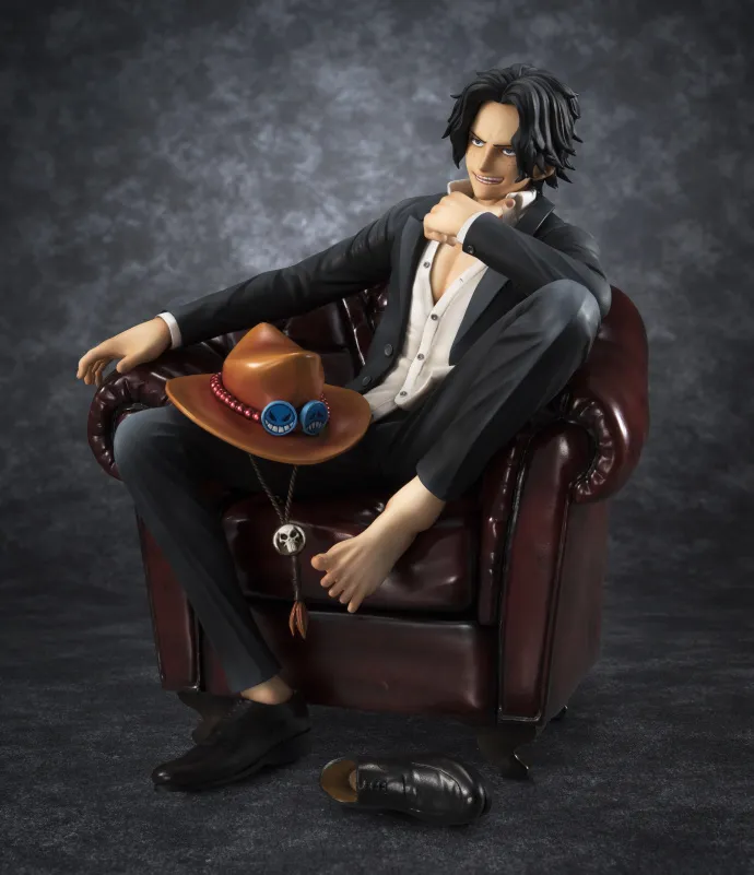 霸道总裁 西服艾斯-MEGAHOUSE【P.O.P S.O.C】新品『海贼王』艾斯