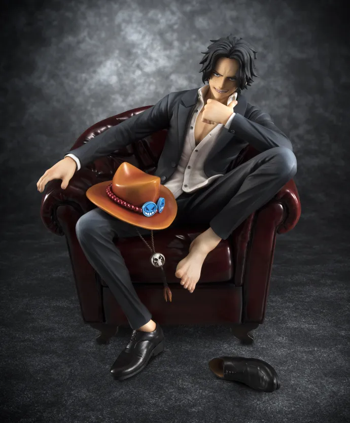 霸道总裁 西服艾斯-MEGAHOUSE【P.O.P S.O.C】新品『海贼王』艾斯