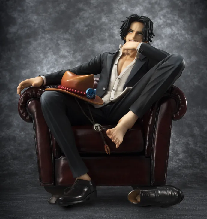 霸道总裁 西服艾斯-MEGAHOUSE【P.O.P S.O.C】新品『海贼王』艾斯
