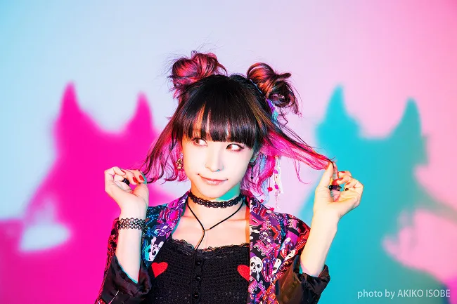 LiSA  ～LiTTLE DEViL PARADE～2017台湾不插电演唱会 近距离撼动歌迷 就在12/9、10台北、台中开唱-绝对领域
