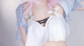 《崩坏3》 爱莉希雅cosplay-绝对领域