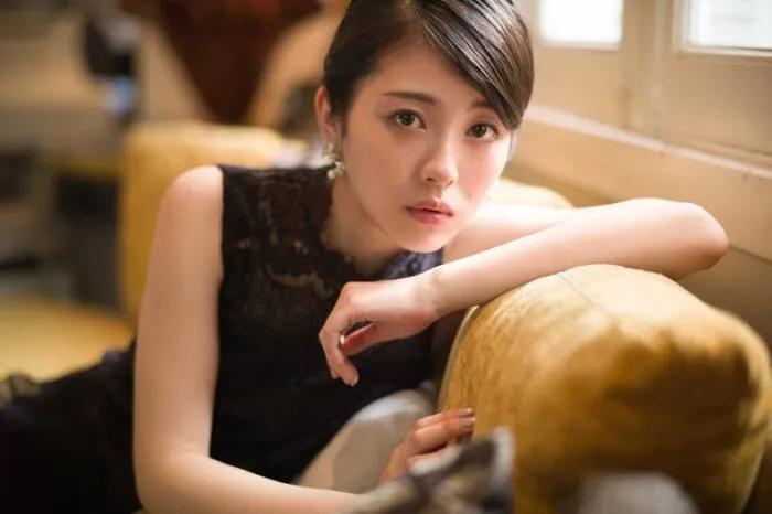 滨边美波 写真年历