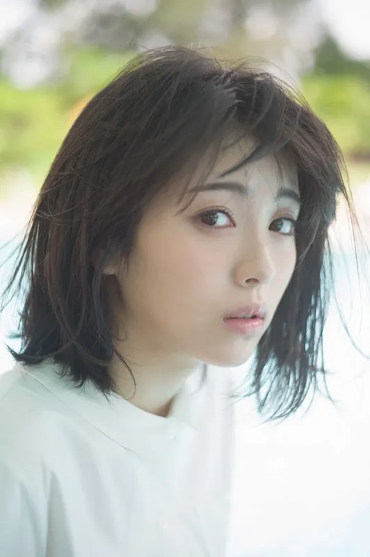滨边美波 写真年历