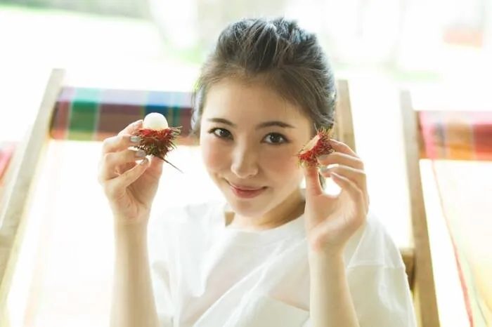 滨边美波 写真年历