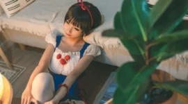 白雪姬copslay-绝对领域