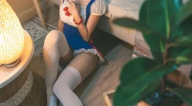 白雪姬copslay-绝对领域