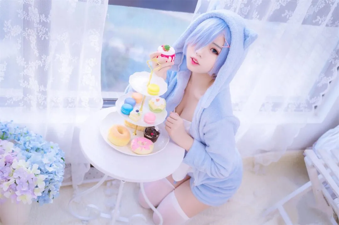 性感蕾姆cosplay-绝对领域