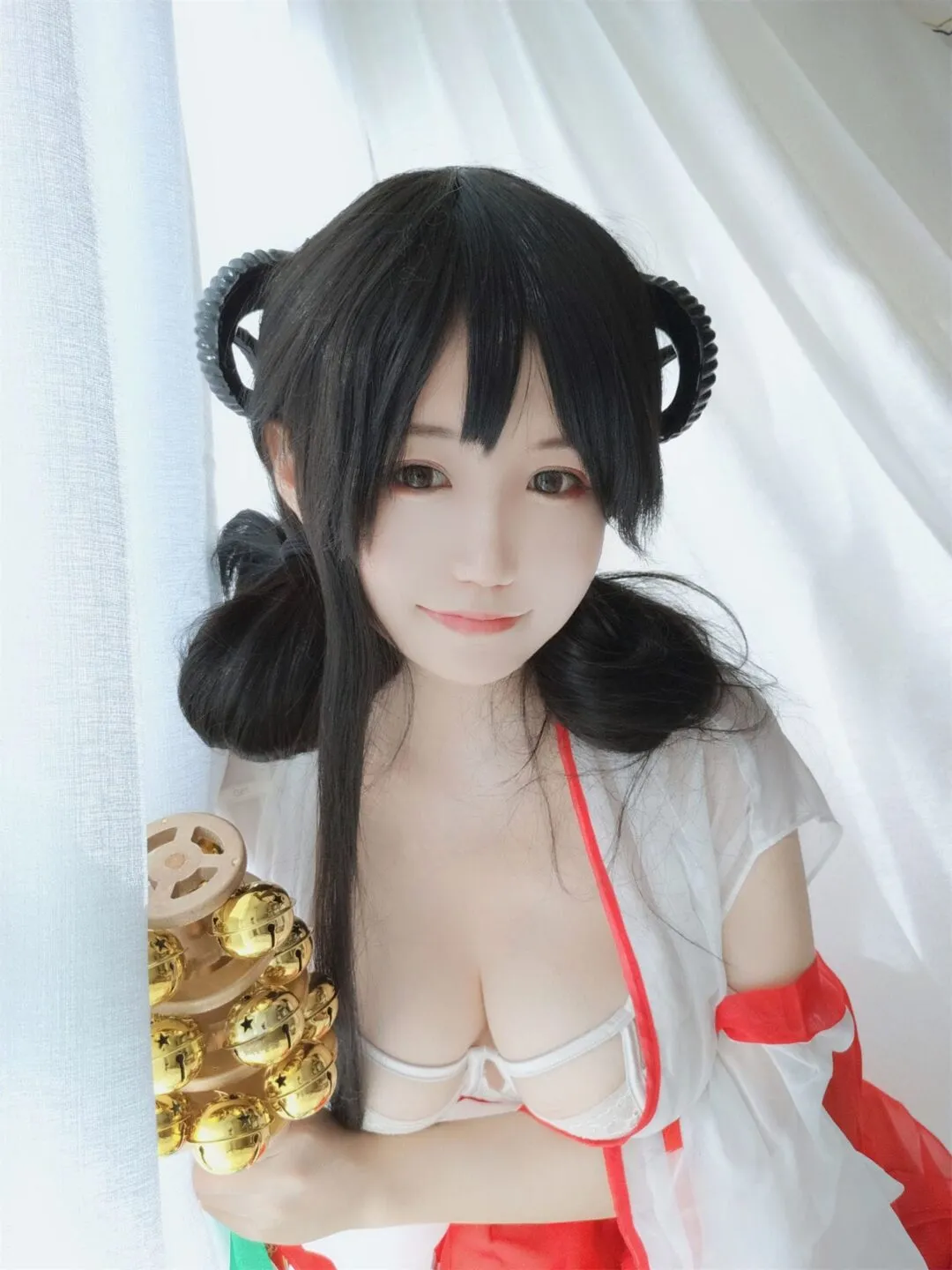 巨乳巫女美少女性感私房写真-8