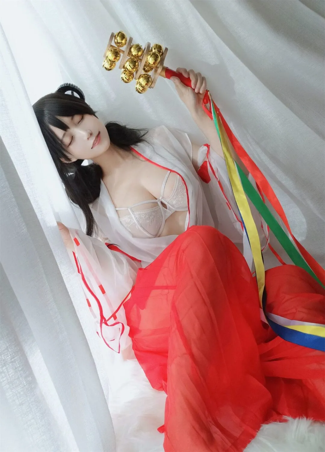 巨乳巫女美少女性感私房写真-13