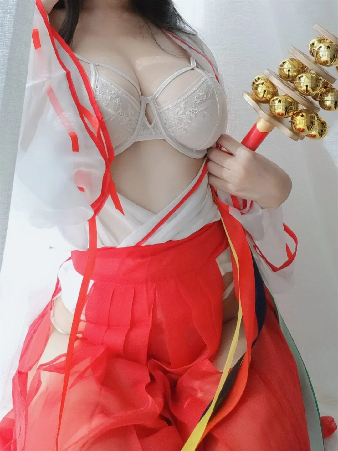 巨乳巫女美少女性感私房写真-27