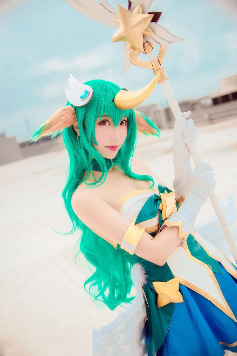 英雄联盟众星之子索拉卡cosplay-绝对领域