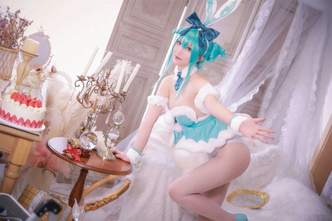 初音未来 白兔女郎 cosplay-绝对领域