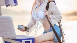 《少女前线》春田泳装cosplay-绝对领域