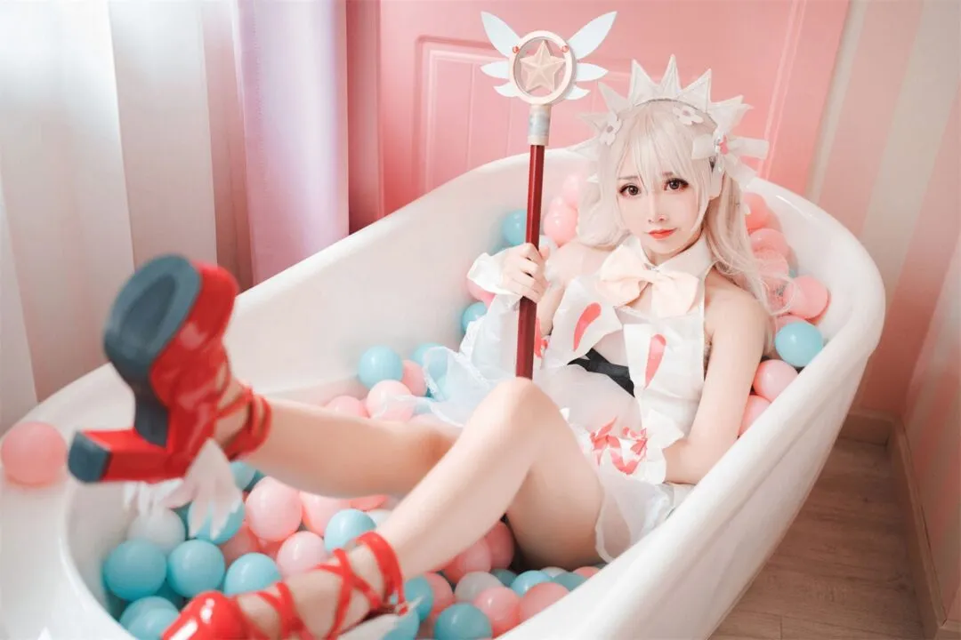 伊莉亚cosplay-绝对领域