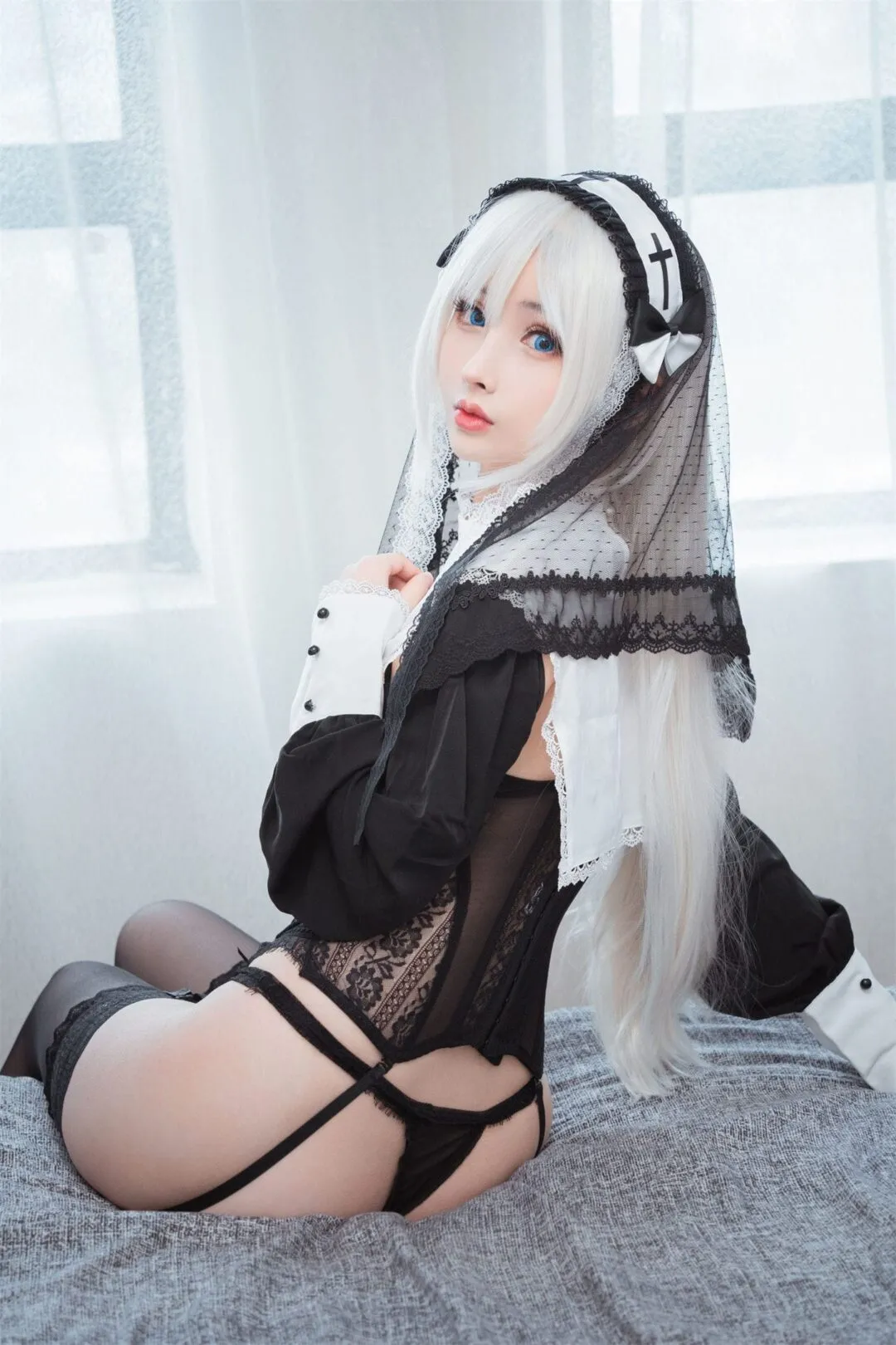 黑丝修女制服性感写真-26