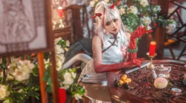 《明日方舟》乐逍遥·年cosplay-绝对领域