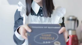 白丝女仆大胆性感写真诱惑十足-绝对领域