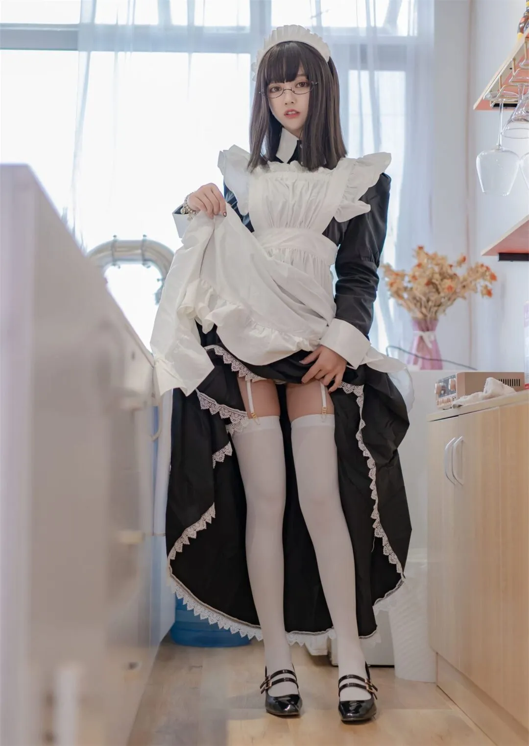 白丝女仆大胆性感写真诱惑十足-13