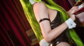 性感胶衣兔女郎私房写真-绝对领域