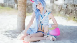 《蔚蓝档案》和乐千世cosplay-绝对领域