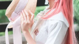 可爱乖乖女黑丝性感写真-绝对领域