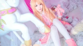 刀剑神域偶像歌手亚丝娜cosplay-绝对领域