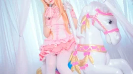 刀剑神域偶像歌手亚丝娜cosplay-绝对领域