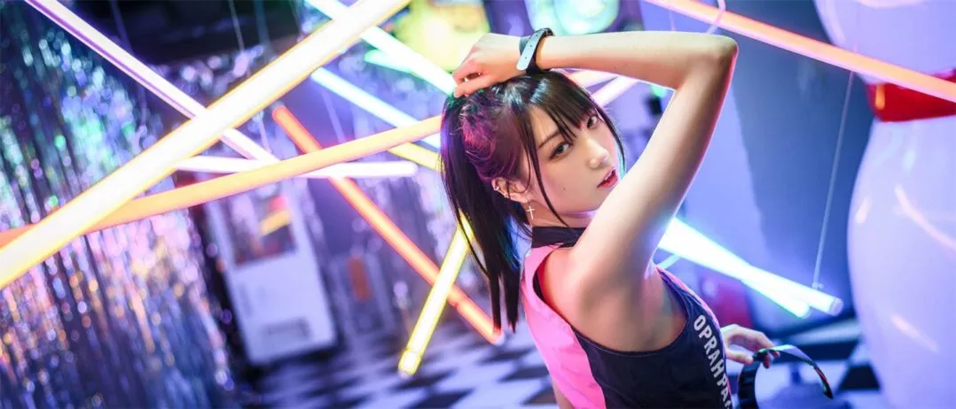 性感宅女科技风性感写真-15