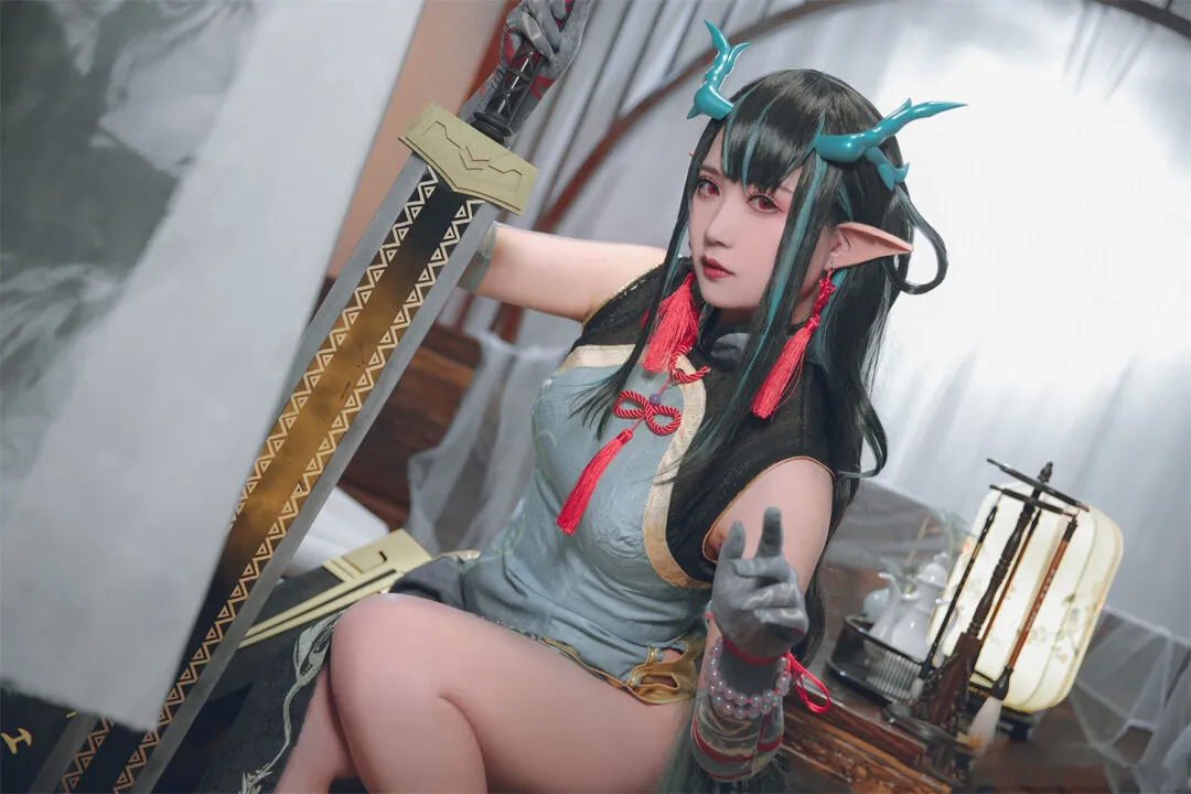 《明日方舟》夕 • 染尘烟cosplay-绝对领域