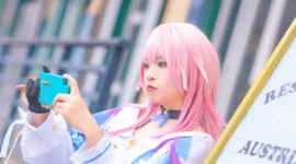 《崩坏：星穹铁道》三月七cosplay-绝对领域