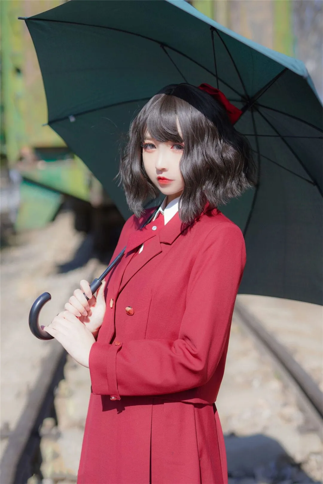 可爱红衣JK美少女室外写真-绝对领域