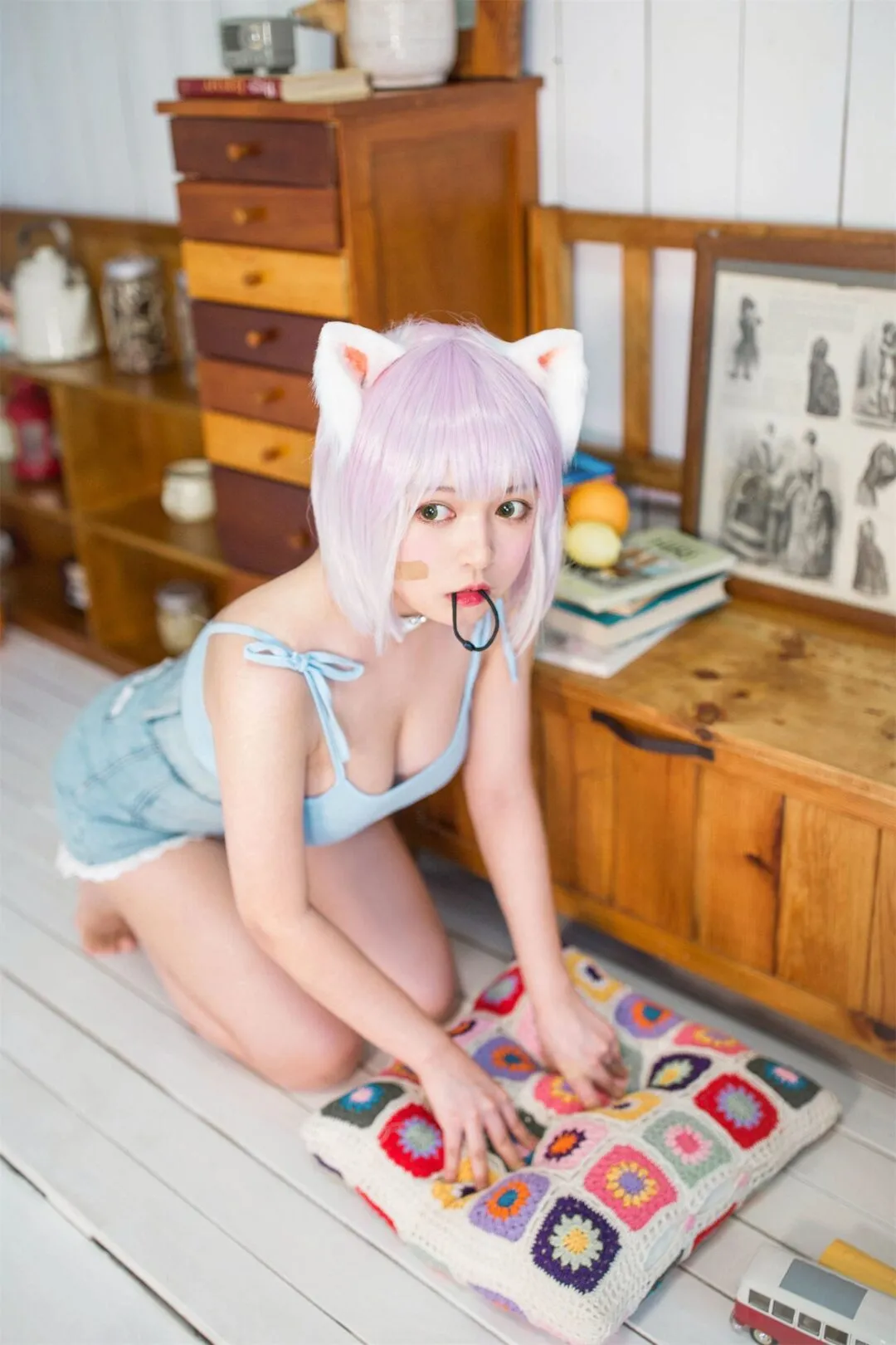 猫娘室内居家性感巨乳写真-33