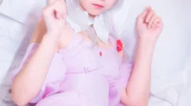 艾米莉亚的睡衣cosplay-绝对领域