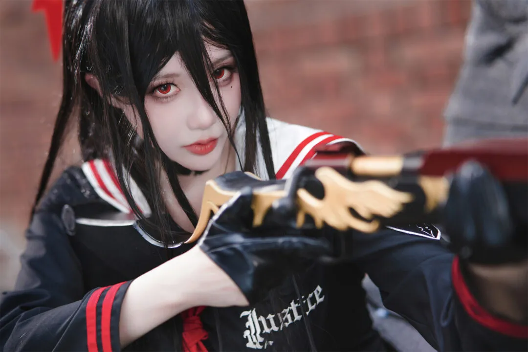 《蔚蓝档案》羽川莲见cosplay-绝对领域