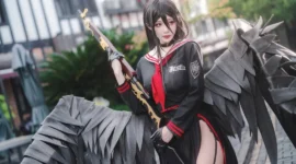 《蔚蓝档案》羽川莲见cosplay-绝对领域