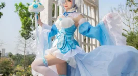 《从零开始的异世界生活》—雷姆冰晶礼服-绝对领域