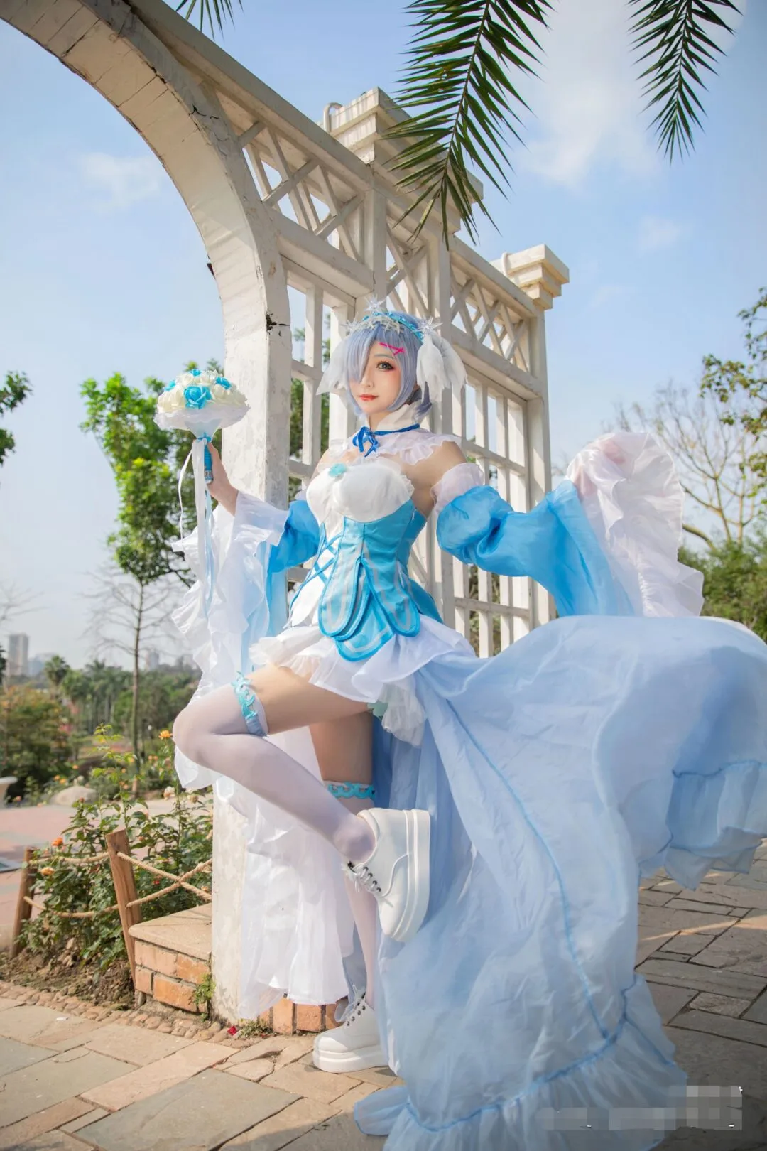 《从零开始的异世界生活》—雷姆冰晶礼服-绝对领域